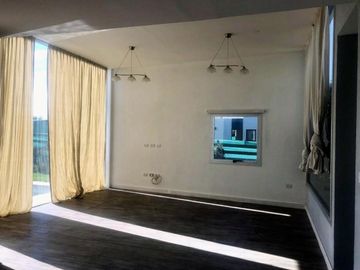VENTA CASA 5 AMBIENTES PUERTOS DEL LAGO