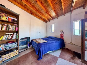 CASA 8 AMBIENTES RENTA ISIDRO CASANOVA