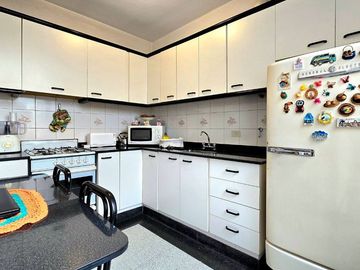CASA VENTA 3 AMBIENTES MAS DEPENDECIA COCHERA