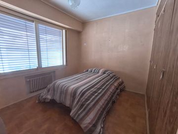 VENTA CASA 4 AMBIENTES MULTIFAMILIAR COCHERA