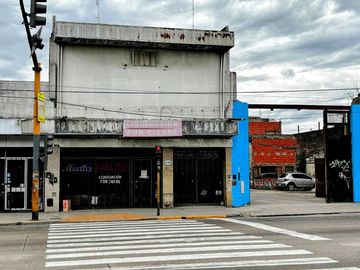 VENTA LOCAL Y DEPOSITO 532 METROS  FINANCIACION
