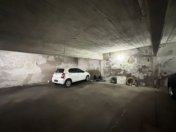 COCHERA EN PLANTA BAJA BARRIO MARTIN