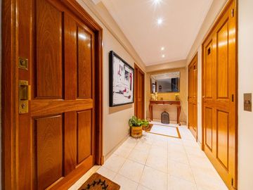 DUPLEX EN VENTA CON VISTA AL RÍO. PATIO EXCLUSIVO