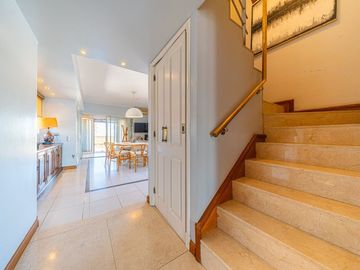 DUPLEX EN VENTA CON VISTA AL RÍO. PATIO EXCLUSIVO