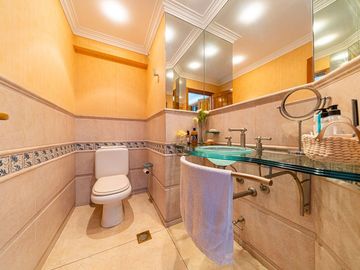 DUPLEX EN VENTA CON VISTA AL RÍO. PATIO EXCLUSIVO