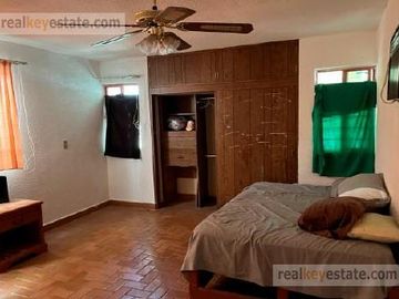 Casa en Venta en Las Torres, Monterrey, Nuevo León