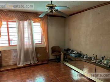 Casa en Venta en Las Torres, Monterrey, Nuevo León