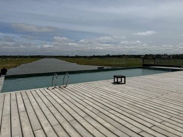 VENTA LOTE  FUNES LAKES FRENTE SUR - OPORTUNIDAD!!