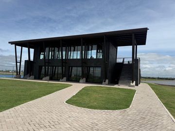 VENTA LOTE  FUNES LAKES FRENTE SUR - OPORTUNIDAD!!