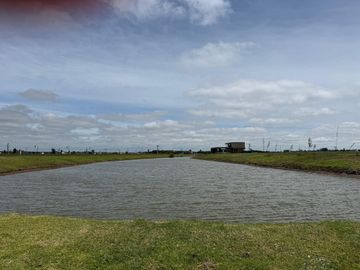 VENTA LOTE  FUNES LAKES FRENTE SUR - OPORTUNIDAD!!