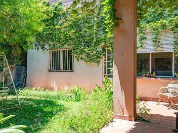 CASA 3 DORMI CON PATIO Y QUINCHO EN VENTA ABASTO