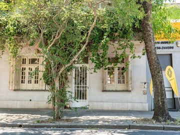 CASA 3 DORMI CON PATIO Y QUINCHO EN VENTA ABASTO