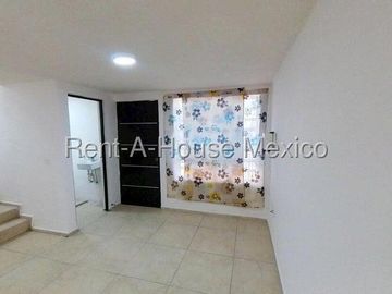 Casa en venta en Ojo de Agua, Tecámac 26-2621 FM