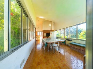 VTA CASA 2 DORMITORIOS Y GRAN TERRENO EN FUNES