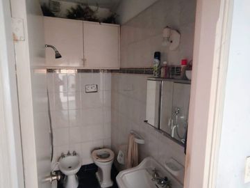 AMPLIA CASA 4 DORM CON BALCON ATERRAZADO Y PATIO