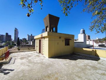 AMPLIA CASA 4 DORM CON BALCON ATERRAZADO Y PATIO