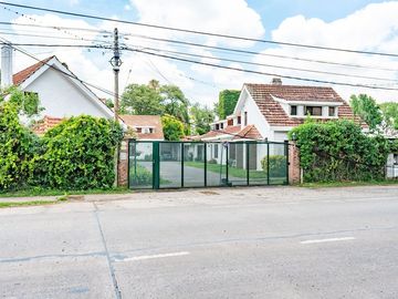 VENTA CASA PH  2 DORMITORIOS EN FISHERTON