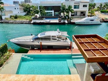 Casa En Venta en Puerto Cancún Los Canales