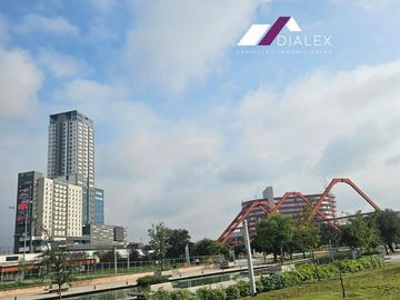 Oficinas en VENTA frente a CINTERMEX y Parque FUNDIDORA en MONTERREY.
