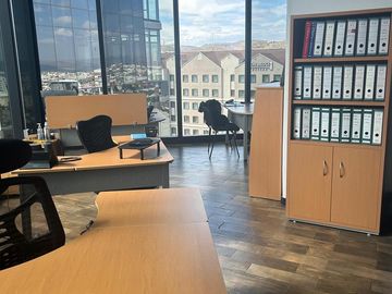 VENTA DE OFICINA EN AZENZO CENTER CORPORATIVO