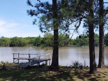VENTA CASA 4 AMBIENTES AL RIO EN ZARATE CAMPANA