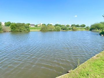 Venta Casa 1 Planta 5 Amb. Pileta a Laguna Cantón