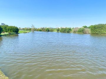 Venta Casa 1 Planta 5 Amb. Pileta a Laguna Cantón