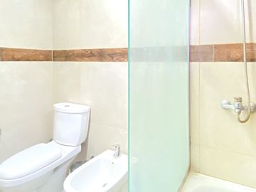 Venta Casa 1 Planta 5 Amb. Pileta a Laguna Cantón