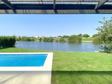 Venta Casa 1 Planta 5 Amb. Pileta a Laguna Cantón