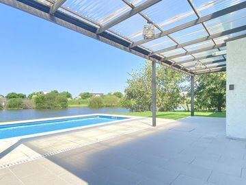 Venta Casa 1 Planta 5 Amb. Pileta a Laguna Cantón