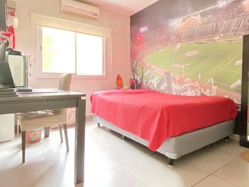 Venta Casa 1 Planta 5 Amb. Pileta a Laguna Cantón