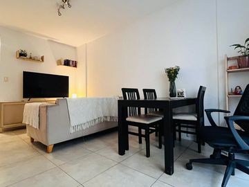 VENTA DEPTO 2 AMB CON BALCÓN Y PATIO  EXCELENTE