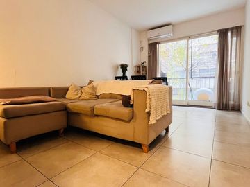 VENTA DEPTO 2 AMB CON BALCÓN Y PATIO  EXCELENTE