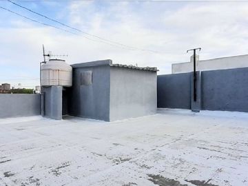 PH  CASA SARANDI TERRENO PROPIO PATIO TERRAZA GAR