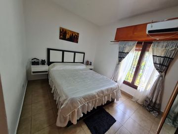 PH  CASA SARANDI TERRENO PROPIO PATIO TERRAZA GAR