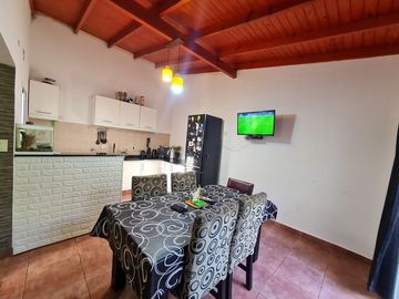 PH  CASA SARANDI TERRENO PROPIO PATIO TERRAZA GAR
