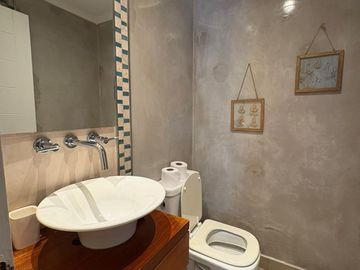 CASA EN VENTA 5 AMBIENTES EN LA CANDIDA