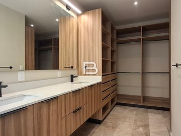 En Venta Casa en Residencial Via Cumbres en Cancun