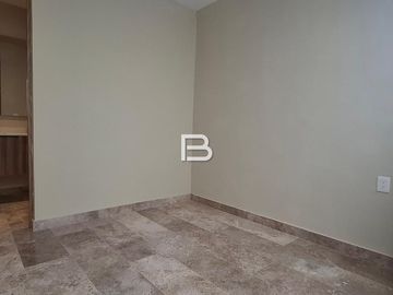 En Venta Casa en Residencial Via Cumbres en Cancun