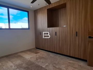 En Venta Casa en Residencial Via Cumbres en Cancun