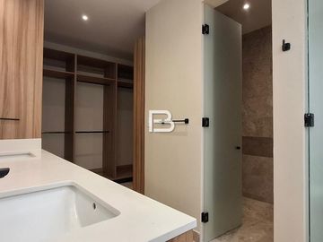 En Venta Casa en Residencial Via Cumbres en Cancun