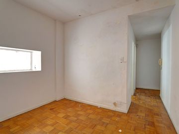 Venta dos ambientes en Retiro con Balcón