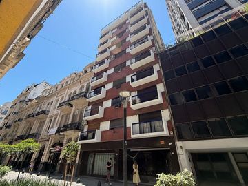 Venta dos ambientes en Retiro con Balcón