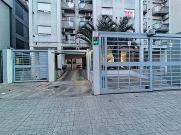 VENTA COCHERA DOBLE CUBIERTA  MORON CENTRO
