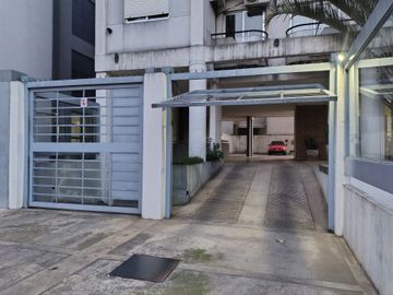 VENTA COCHERA DOBLE CUBIERTA  MORON CENTRO