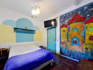 VENTA CASA MULTIFAMILIAR CON GRAN PISCINA Y PARQUE
