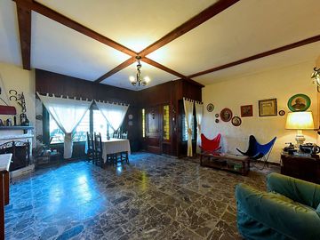 VENTA CASA MULTIFAMILIAR CON GRAN PISCINA Y PARQUE
