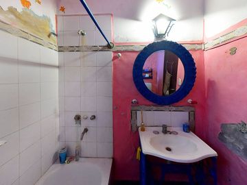 VENTA CASA MULTIFAMILIAR CON GRAN PISCINA Y PARQUE