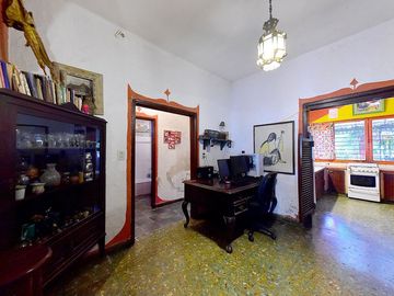 VENTA CASA MULTIFAMILIAR CON GRAN PISCINA Y PARQUE