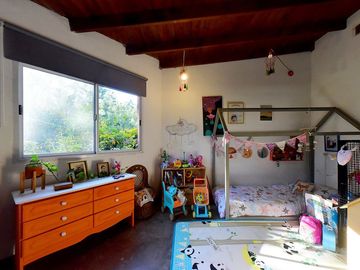 VENTA CASA MULTIFAMILIAR CON GRAN PISCINA Y PARQUE